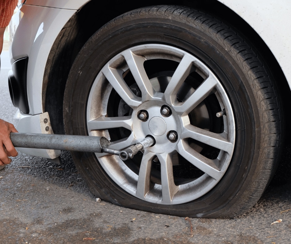 Flat Tire Changing Assistance l